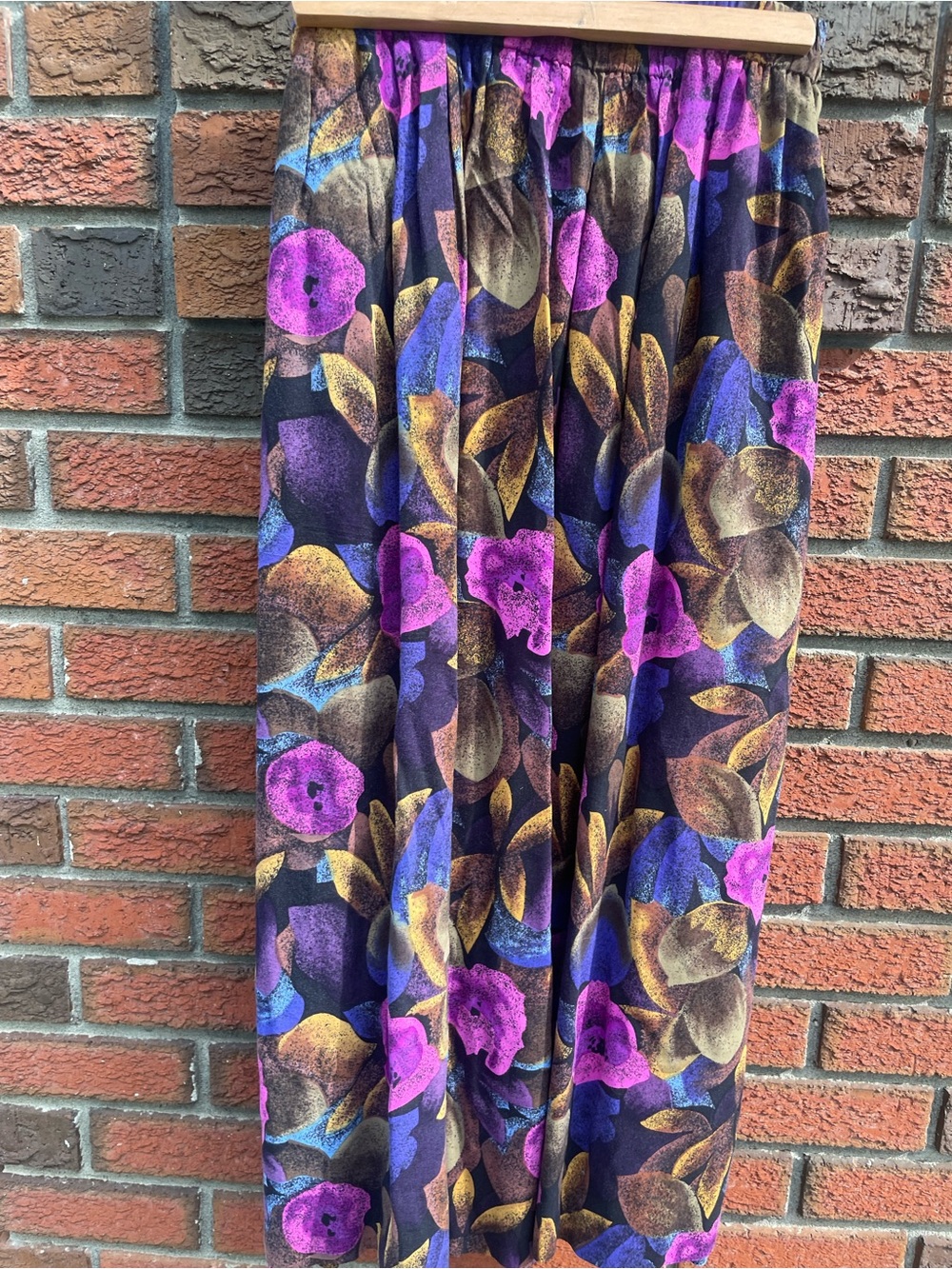 Vintage Plus Sized Floral Skirt in Purple and Gold